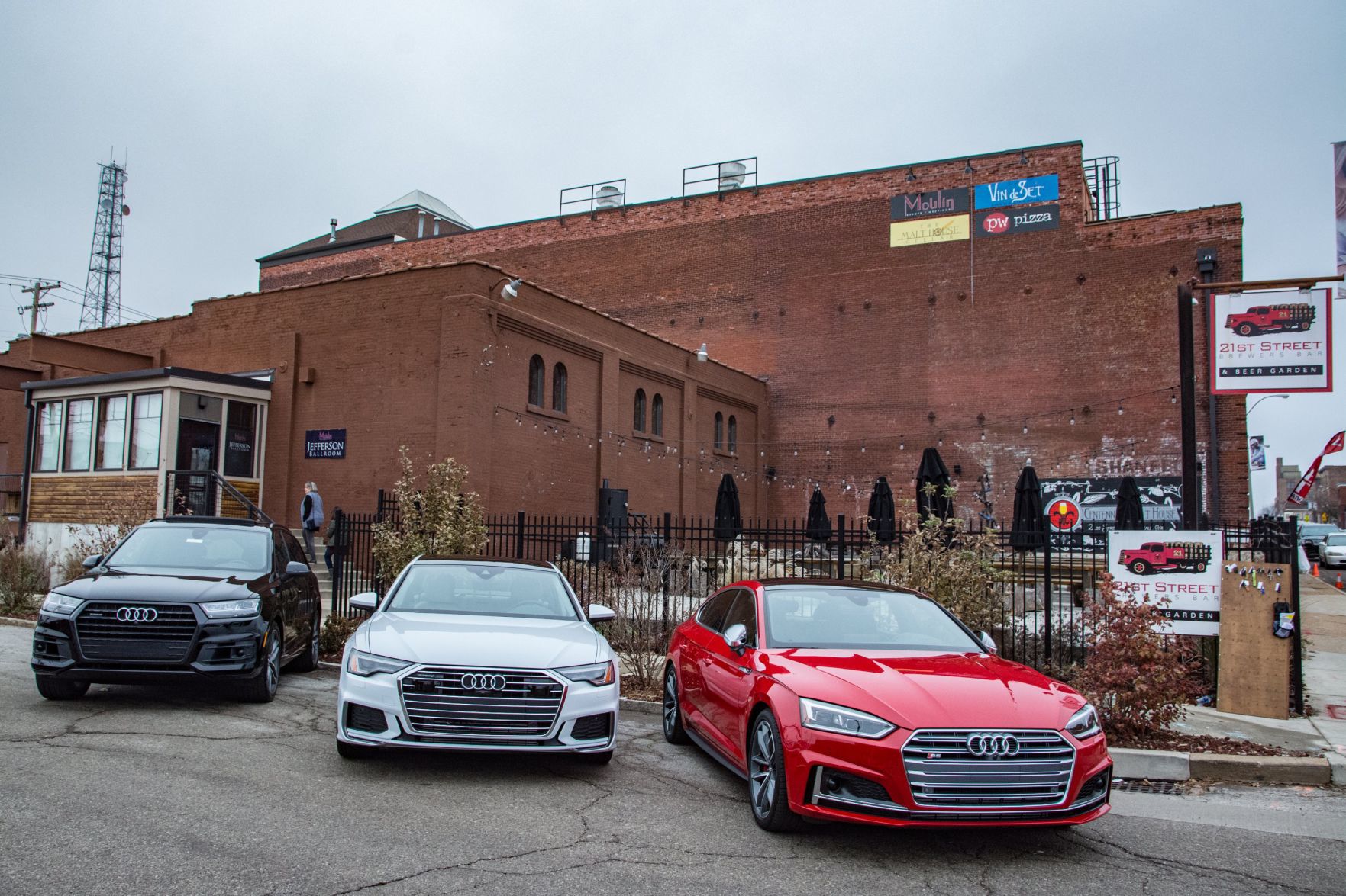 St. Louis Post-Dispatch Holiday Pop & Shop Event
